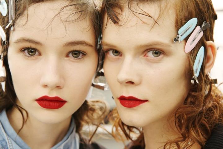 Shopping guide: Τα 10 καλύτερα κόκκινα κραγιόν Shopping guide: Τα 10 καλύτερα κόκκινα κραγιόν