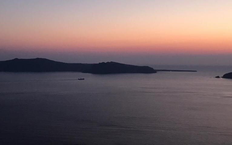 Σαντορίνη: Το ωραιότερο νησί του κόσμου είναι ελληνικό Σαντορίνη: Το ωραιότερο νησί του κόσμου είναι ελληνικό