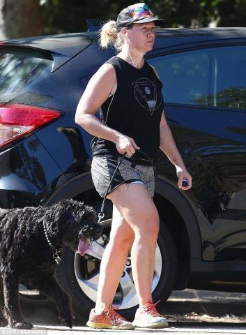 Jennie Garth: Αγνώριστη η Kelly από το Beverly Hills Jennie Garth: Αγνώριστη η Kelly από το Beverly Hills