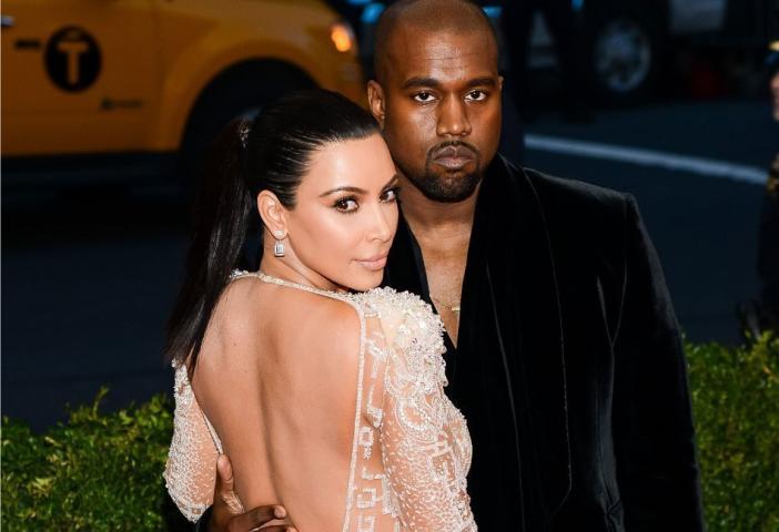 Η πισίνα του νέου σπιτιού της Kim Kardashian δεν είναι ακριβώς αυτό που περίμενες Η πισίνα του νέου σπιτιού της Kim Kardashian δεν είναι ακριβώς αυτό που περίμενες