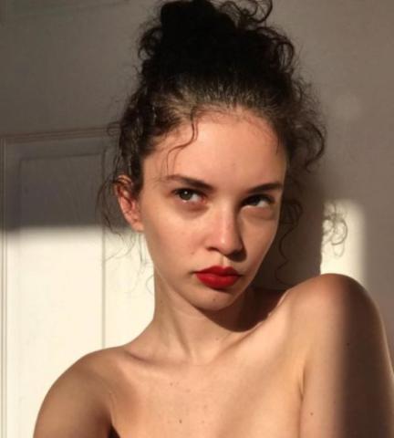 6 χτενίσματα που θα σε κάνουν να ευγνωμονείς τα σγουρά μαλλιά σου 6 χτενίσματα που θα σε κάνουν να ευγνωμονείς τα σγουρά μαλλιά σου