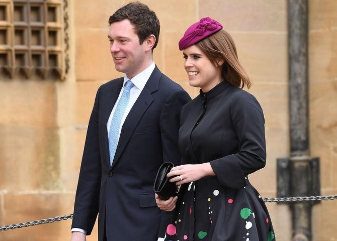 Γιατί στην πασχαλινή λειτουργία δεν κέρδισε τα βλέμματα η Kate Middleton αλλά η πριγκίπισσα Ευγενία; Γιατί στην πασχαλινή λειτουργία δεν κέρδισε τα βλέμματα η Kate Middleton αλλά η πριγκίπισσα Ευγενία;