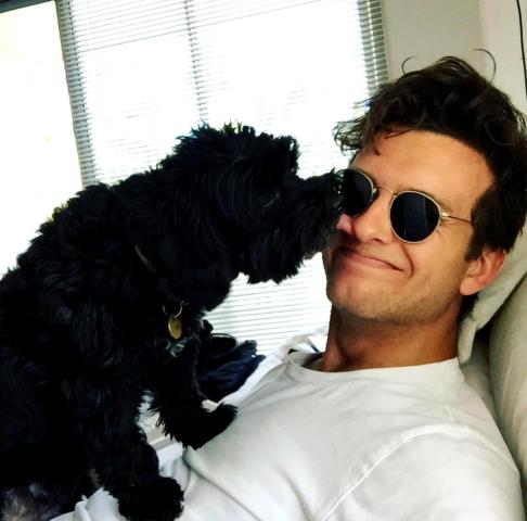 Margot Robbie: Ο μικρός της αδερφός τη συναγωνίζεται άνετα σε γοητεία Margot Robbie: Ο μικρός της αδερφός τη συναγωνίζεται άνετα σε γοητεία