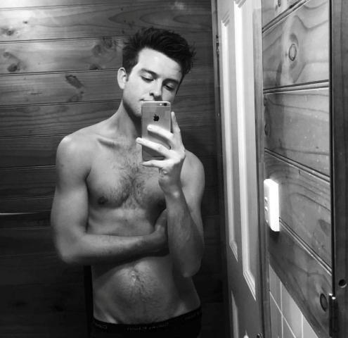 Margot Robbie: Ο μικρός της αδερφός τη συναγωνίζεται άνετα σε γοητεία Margot Robbie: Ο μικρός της αδερφός τη συναγωνίζεται άνετα σε γοητεία