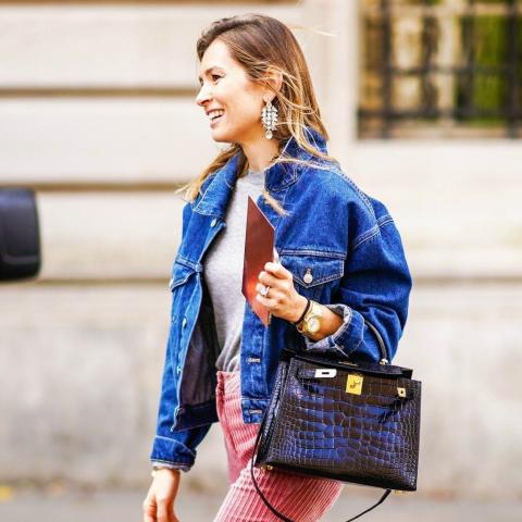 Τα νέα σκουλαρίκια είναι glamorous και πιο εντυπωσιακά από ποτέ Τα νέα σκουλαρίκια είναι glamorous και πιο εντυπωσιακά από ποτέ