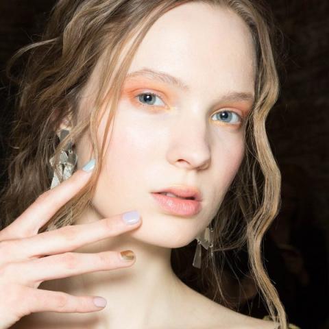 Τα καλύτερα nail trends για την άνοιξη Τα καλύτερα nail trends για την άνοιξη