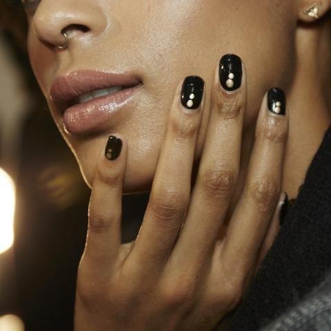 Τα καλύτερα nail trends για την άνοιξη Τα καλύτερα nail trends για την άνοιξη