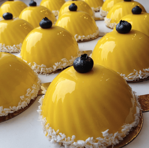 Mirror Cakes: Η επόμενη τάση στα birthday cakes Mirror Cakes: Η επόμενη τάση στα birthday cakes