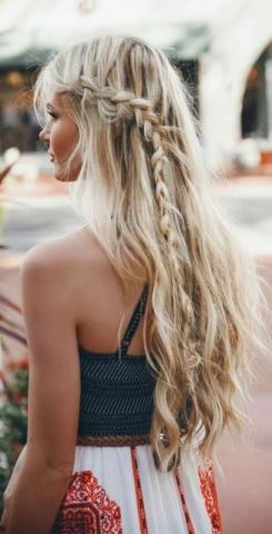 Boho hairstyle για ένα ανέμελο, καλοκαιρινό look Boho hairstyle για ένα ανέμελο, καλοκαιρινό look