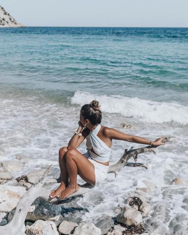 8 ιδέες για το hairstyling στην παραλία 8 ιδέες για το hairstyling στην παραλία