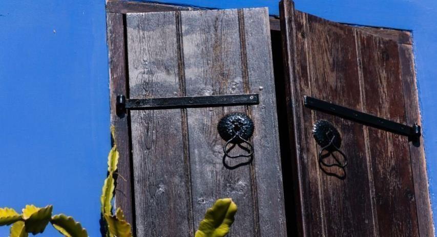 Το Λευκαρίτικο κέντημα Το Λευκαρίτικο κέντημα