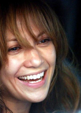 Jennifer Lopez: 10 φορές που τόλμησε να φωτογραφηθεί εντελώς αμακιγιάριστη Jennifer Lopez: 10 φορές που τόλμησε να φωτογραφηθεί εντελώς αμακιγιάριστη