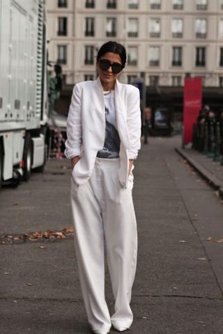 Το κοστούμι που δεν πρέπει να λείπει από τη γκαρνταρόμπα σου Το κοστούμι που δεν πρέπει να λείπει από τη γκαρνταρόμπα σου