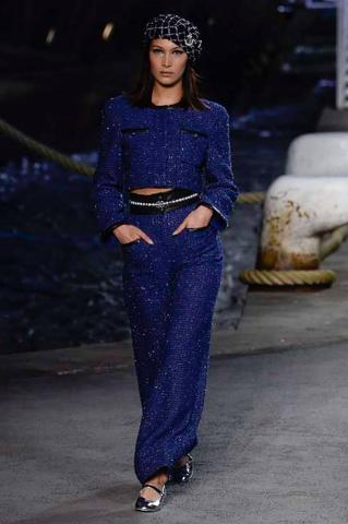 Ο οίκος Chanel δημιούργησε ένα ολόκληρο κρουαζιερόπλοιο αυτή τη φορά για την Cruise 2019 Ο οίκος Chanel δημιούργησε ένα ολόκληρο κρουαζιερόπλοιο αυτή τη φορά για την Cruise 2019