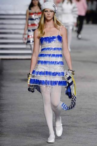 Ο οίκος Chanel δημιούργησε ένα ολόκληρο κρουαζιερόπλοιο αυτή τη φορά για την Cruise 2019 Ο οίκος Chanel δημιούργησε ένα ολόκληρο κρουαζιερόπλοιο αυτή τη φορά για την Cruise 2019