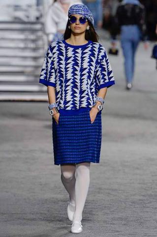 Ο οίκος Chanel δημιούργησε ένα ολόκληρο κρουαζιερόπλοιο αυτή τη φορά για την Cruise 2019 Ο οίκος Chanel δημιούργησε ένα ολόκληρο κρουαζιερόπλοιο αυτή τη φορά για την Cruise 2019