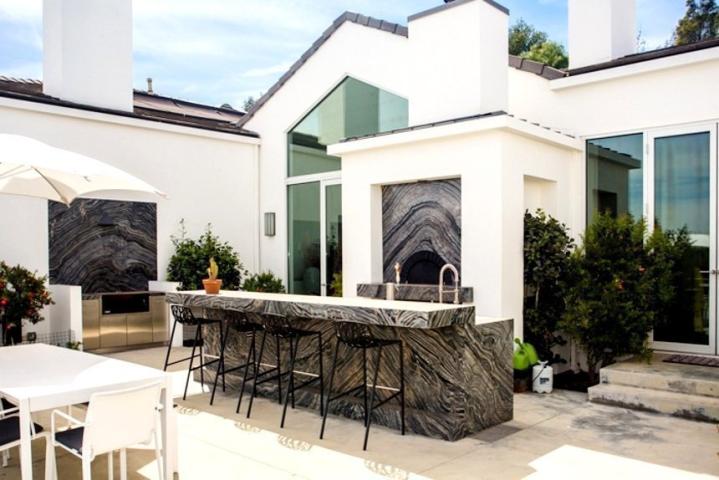 Η εκκεντρική βίλα που πουλά η Gwen Stefani στο Beverly Hills έχει μέχρι και… κοτέτσι! Η εκκεντρική βίλα που πουλά η Gwen Stefani στο Beverly Hills έχει μέχρι και… κοτέτσι!