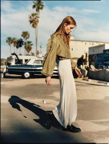 Satin shirts: Πώς να φορέσεις το πολυτελές πουκάμισο στην καθημερινότητα Satin shirts: Πώς να φορέσεις το πολυτελές πουκάμισο στην καθημερινότητα