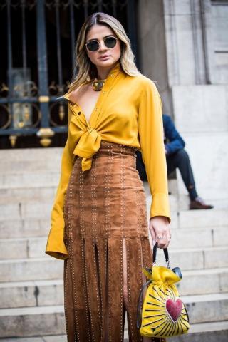 Satin shirts: Πώς να φορέσεις το πολυτελές πουκάμισο στην καθημερινότητα Satin shirts: Πώς να φορέσεις το πολυτελές πουκάμισο στην καθημερινότητα