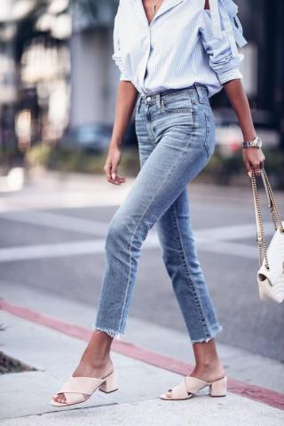 Τα παπούτσια που θα κάνουν πιο κομψό το denim παντελόνι σου Τα παπούτσια που θα κάνουν πιο κομψό το denim παντελόνι σου