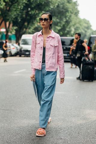 Τα παπούτσια που θα κάνουν πιο κομψό το denim παντελόνι σου Τα παπούτσια που θα κάνουν πιο κομψό το denim παντελόνι σου