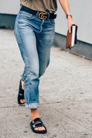 Τα παπούτσια που θα κάνουν πιο κομψό το denim παντελόνι σου Τα παπούτσια που θα κάνουν πιο κομψό το denim παντελόνι σου