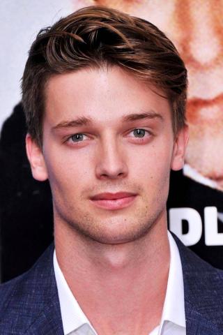 Patrick Schwarzenegger: Ο 24χρονος γιος του Arnold είναι ένα από τα πιο γοητευτικά αγόρια του Hollywood Patrick Schwarzenegger: Ο 24χρονος γιος του Arnold είναι ένα από τα πιο γοητευτικά αγόρια του Hollywood