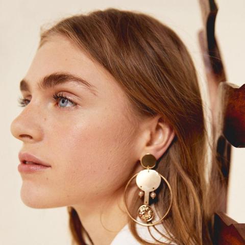 5 foundations ιδανικά για λιπαρές επιδερμίδες 5 foundations ιδανικά για λιπαρές επιδερμίδες