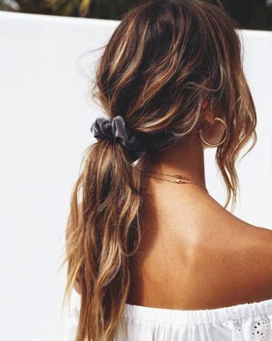 Hair inspo: Εύκολα χτενίσματα για να υποδεχθείς τον Ιούνιο Hair inspo: Εύκολα χτενίσματα για να υποδεχθείς τον Ιούνιο