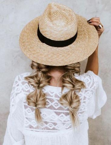 Pigtails: Το girly χτένισμα του καλοκαιριού για μικρά και μεγάλα κορίτσια Pigtails: Το girly χτένισμα του καλοκαιριού για μικρά και μεγάλα κορίτσια