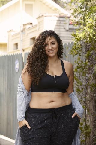 Η εντυπωσιακή ομοιότητα ενός plus size μοντέλου με τη Meghan Markle  Η εντυπωσιακή ομοιότητα ενός plus size μοντέλου με τη Meghan Markle