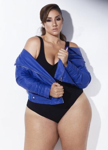 Η εντυπωσιακή ομοιότητα ενός plus size μοντέλου με τη Meghan Markle  Η εντυπωσιακή ομοιότητα ενός plus size μοντέλου με τη Meghan Markle