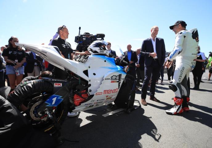 Η μεγάλη αγάπη του πρίγκιπα William που η Kate εύχεται να μην αποκτήσει και ο μικρός George Η μεγάλη αγάπη του πρίγκιπα William που η Kate εύχεται να μην αποκτήσει και ο μικρός George