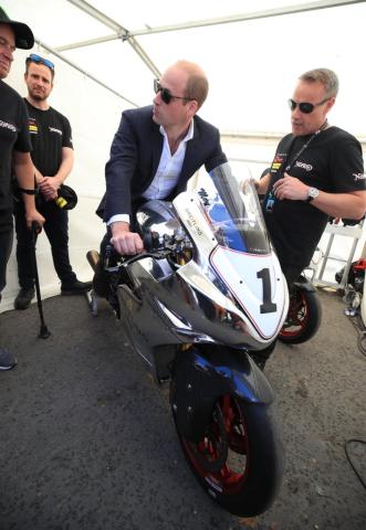 Η μεγάλη αγάπη του πρίγκιπα William που η Kate εύχεται να μην αποκτήσει και ο μικρός George Η μεγάλη αγάπη του πρίγκιπα William που η Kate εύχεται να μην αποκτήσει και ο μικρός George