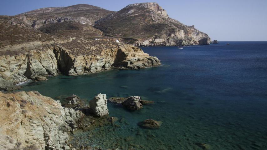 Η Φολέγανδρος με τον low profile χαρακτήρα και την ακατέργαστη ομορφιά Η Φολέγανδρος με τον low profile χαρακτήρα και την ακατέργαστη ομορφιά