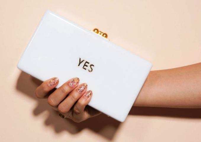 Bridal μανικιούρ για τις πιο κομψές νύφες του καλοκαιριού Bridal μανικιούρ για τις πιο κομψές νύφες του καλοκαιριού