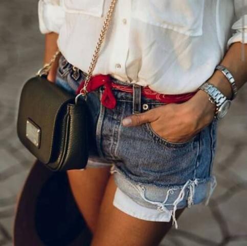 Πώς να φορέσεις το μαντήλι στο καλοκαιρινό street style Πώς να φορέσεις το μαντήλι στο καλοκαιρινό street style