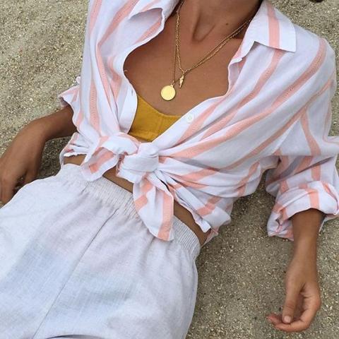 Το necklace layering στην πιο καλοκαιρινή του εκδοχή Το necklace layering στην πιο καλοκαιρινή του εκδοχή