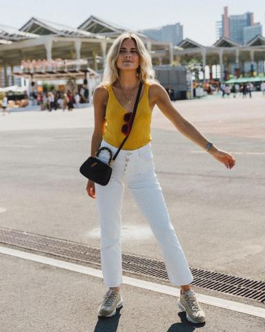 Γιατί το tank top είναι ένα από τα basics της καλοκαιρινής σου γκαρνταρόμπας Γιατί το tank top είναι ένα από τα basics της καλοκαιρινής σου γκαρνταρόμπας