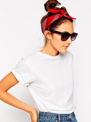 Bandana is back: Πώς να δέσεις μία μπαντάνα στα μαλλιά σου με 8 διαφορετικούς τρόπους Bandana is back: Πώς να δέσεις μία μπαντάνα στα μαλλιά σου με 8 διαφορετικούς τρόπους