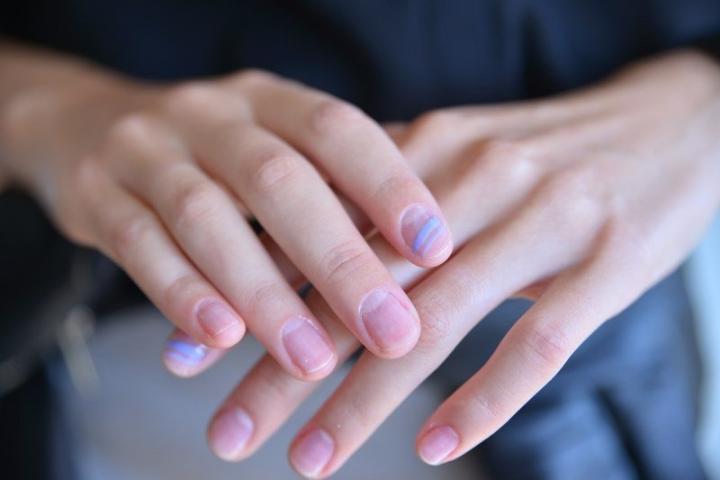 Τα πιο διακριτικά nail arts της σεζόν για το επόμενο μανικιούρ σου Τα πιο διακριτικά nail arts της σεζόν για το επόμενο μανικιούρ σου