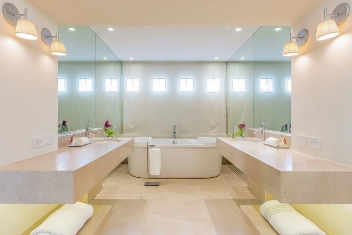 Ένα σπίτι - όνειρο! Η έπαυλη της Shakira στην παραλία του Μαϊάμι αξίζει και τα 11,5 εκατομμύριά της Ένα σπίτι - όνειρο! Η έπαυλη της Shakira στην παραλία του Μαϊάμι αξίζει και τα 11,5 εκατομμύριά της