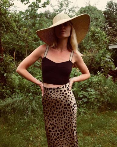 Η φούστα που έχει κατακτήσει το Instagram και θα θες στην ντουλάπα σου Η φούστα που έχει κατακτήσει το Instagram και θα θες στην ντουλάπα σου