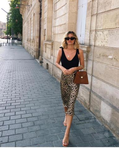 Η φούστα που έχει κατακτήσει το Instagram και θα θες στην ντουλάπα σου Η φούστα που έχει κατακτήσει το Instagram και θα θες στην ντουλάπα σου