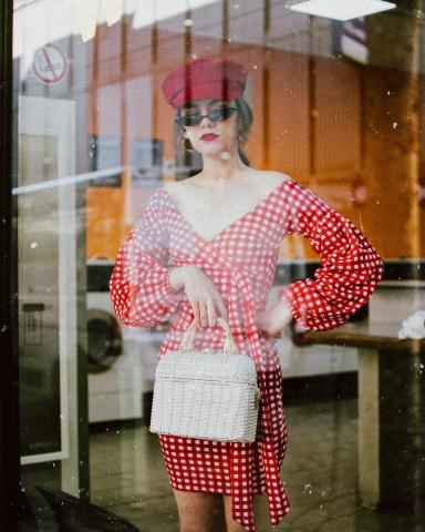 Η fashion blogger που θα σου φτιάξει τη διάθεση και το στιλ σου Η fashion blogger που θα σου φτιάξει τη διάθεση και το στιλ σου