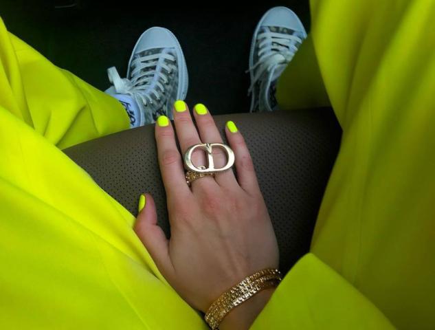 Αν είσαι έτοιμη για ένα neon μανικιούρ, τότε κάν’το όπως η Gigi Hadid Αν είσαι έτοιμη για ένα neon μανικιούρ, τότε κάν’το όπως η Gigi Hadid