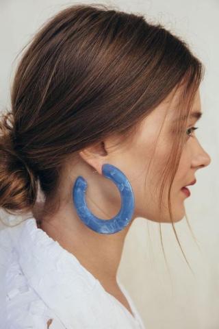 Το νέο trend στα σκουλαρίκια που πρέπει να δοκιμάσεις αυτό το καλοκαίρι Το νέο trend στα σκουλαρίκια που πρέπει να δοκιμάσεις αυτό το καλοκαίρι