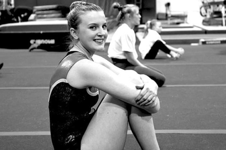 Η γυναίκα που είναι αλλεργική στα πάντα έχει κάτι πολύ σημαντικό να μας μάθει για τη ζωή Η γυναίκα που είναι αλλεργική στα πάντα έχει κάτι πολύ σημαντικό να μας μάθει για τη ζωή