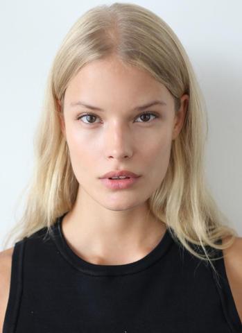 Natural eye makeup: Ιδέες για να υιοθετήσεις το πιο φυσικό μακιγιάζ του καλοκαιριού Natural eye makeup: Ιδέες για να υιοθετήσεις το πιο φυσικό μακιγιάζ του καλοκαιριού