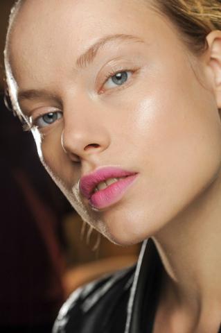 Natural eye makeup: Ιδέες για να υιοθετήσεις το πιο φυσικό μακιγιάζ του καλοκαιριού Natural eye makeup: Ιδέες για να υιοθετήσεις το πιο φυσικό μακιγιάζ του καλοκαιριού